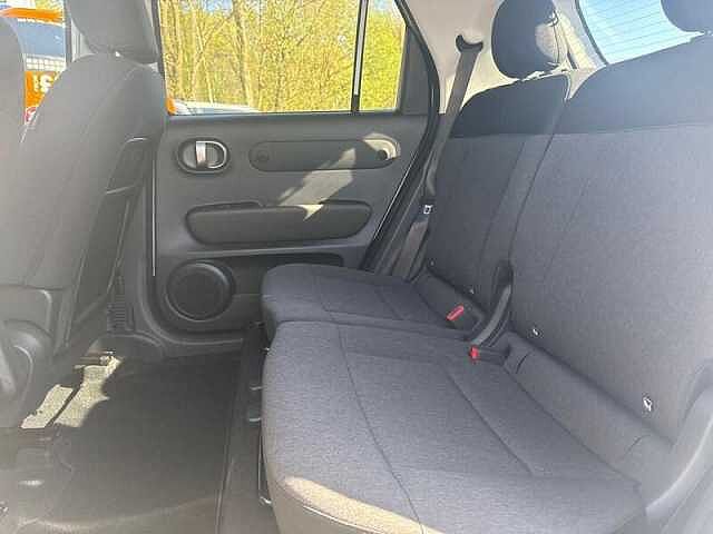 Hyundai INSTER 5dr Hat 85kw 2 49kwh Atlas White