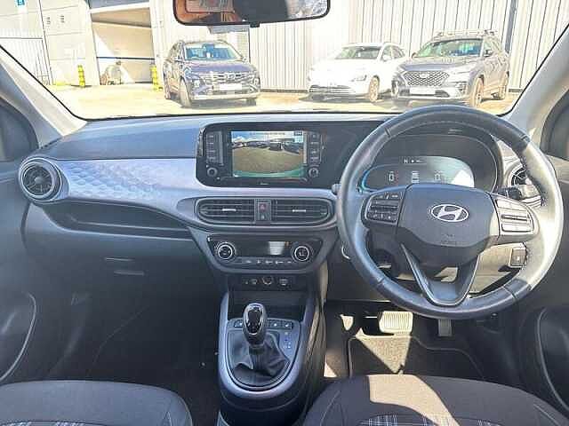 Hyundai i10 1.0 Premium Hatchback 5dr Petrol Auto Euro 6 (s/s) (63 ps)