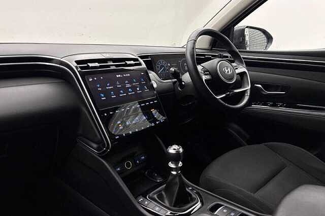 Hyundai TUCSON 1.6 T-GDi Premium SUV 5dr Petrol Manual Euro 6 (s/s) (150 ps) Phantom Black