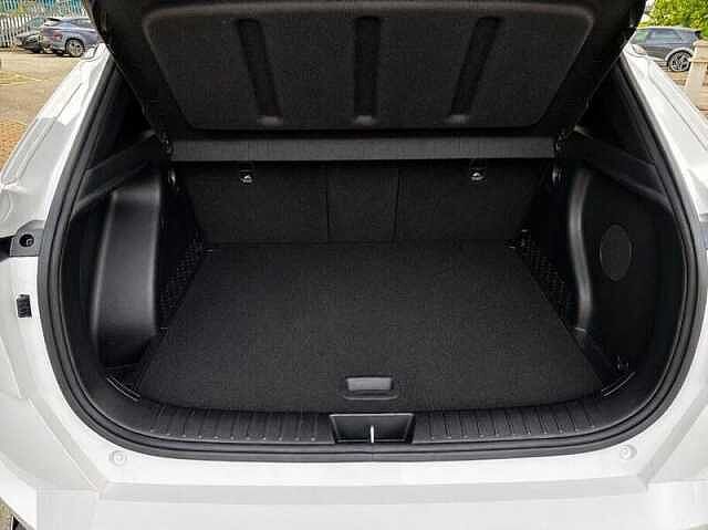 Hyundai KONA 1.6 h-GDi N Line S SUV 5dr Petrol Hybrid DCT Euro 6 (s/s) (141 ps) Atlas White