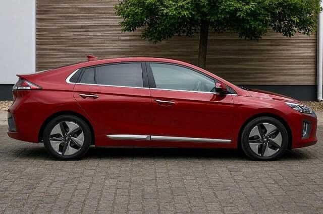 Hyundai IONIQ 1.6 h-GDi Premium SE Hatchback 5dr Petrol Hybrid DCT Euro 6 (s/s) (141 ps)