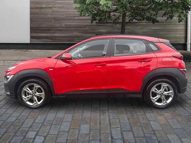 Hyundai KONA 1.0 T-GDi MHEV SE Connect SUV 5dr Petrol Hybrid Manual Euro 6 (s/s) (120 ps) Red