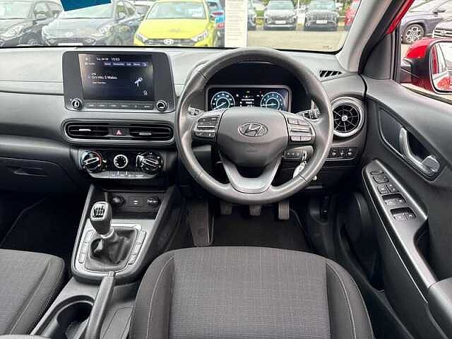 Hyundai KONA 1.0 T-GDi MHEV SE Connect SUV 5dr Petrol Hybrid Manual Euro 6 (s/s) (120 ps) Red