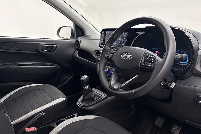 Hyundai TUCSON 1.6 T-GDi 13.8kWh N Line S SUV 5dr Petrol Plug-in Hybrid Auto Euro 6 (s/s) (253 Black