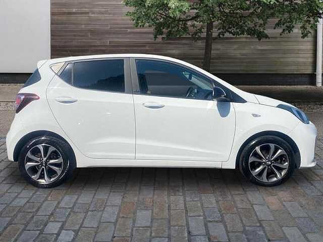 Hyundai i10 1.0 Play Hatchback 5dr Petrol Manual Euro 6 (67 ps)