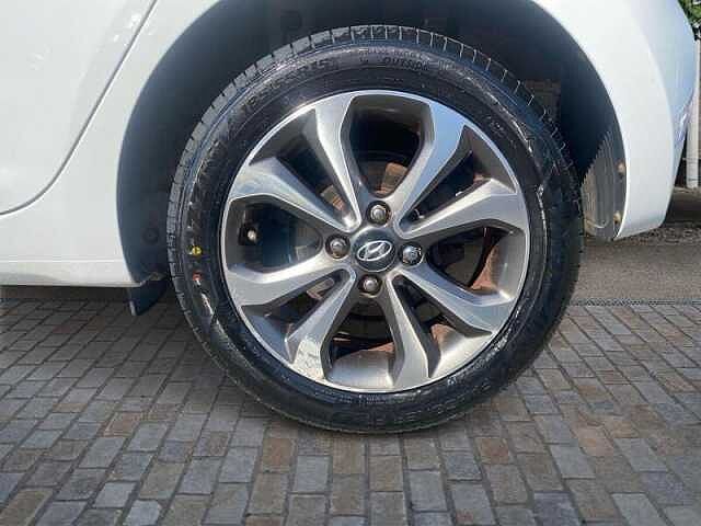 Hyundai i10 1.0 Play Hatchback 5dr Petrol Manual Euro 6 (67 ps)