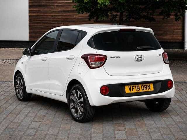 Hyundai i10 1.0 Play Hatchback 5dr Petrol Manual Euro 6 (67 ps)