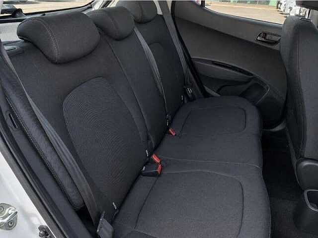 Hyundai i10 1.0 Play Hatchback 5dr Petrol Manual Euro 6 (67 ps)