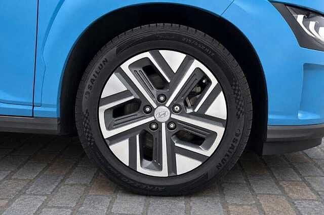 Hyundai KONA 64kWh Premium SUV 5dr Electric Auto (10.5kW Charger) (204 ps)