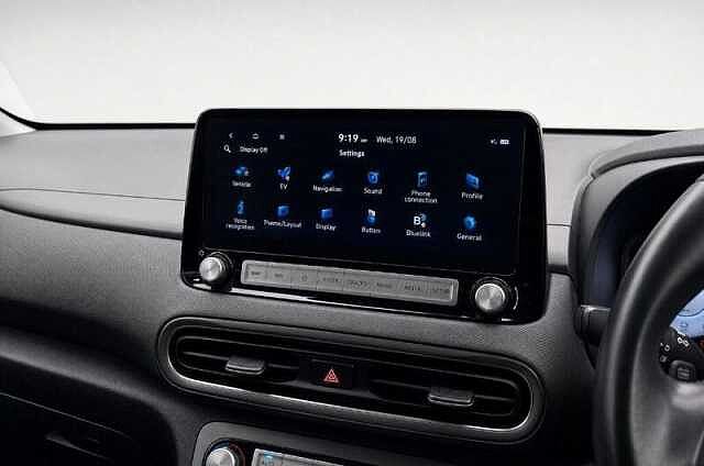 Hyundai KONA 64kWh Premium SUV 5dr Electric Auto (10.5kW Charger) (204 ps)