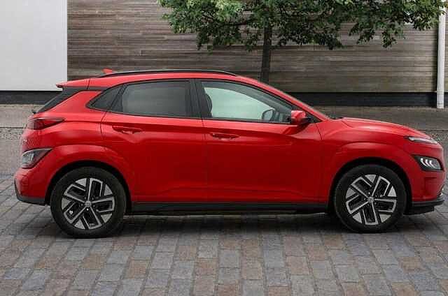 Hyundai KONA 64kWh Premium SUV 5dr Electric Auto (10.5kW Charger) (204 ps)