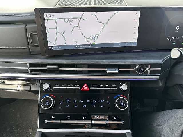 Hyundai SANTA FE 1.6 TGDi Hybrid Premium 5dr Auto Serenity White