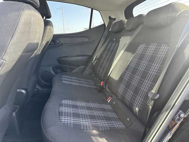 Hyundai i10 1.0 [63] Premium 5dr Auto [Nav]