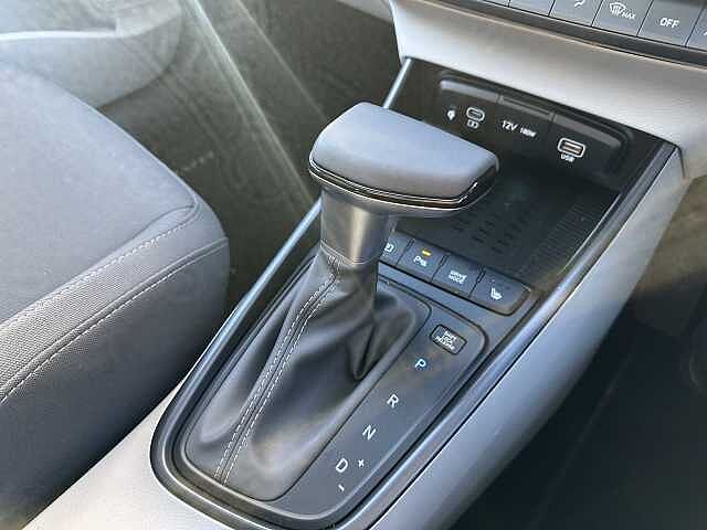 Hyundai BAYON 1.0 TGDi Ultimate 5dr DCT Atlas White