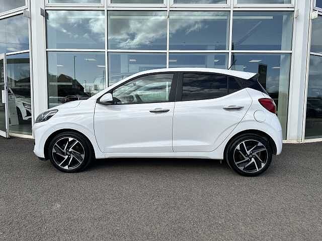 Hyundai I10 1.0 MPi Premium 5dr Auto Atlas White