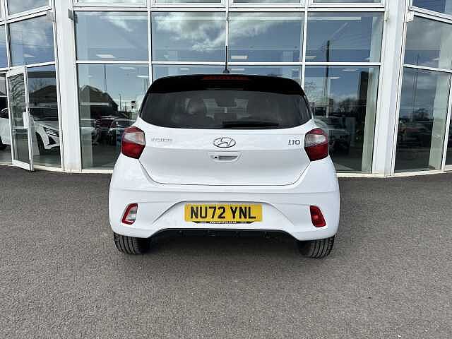 Hyundai I10 1.0 MPi Premium 5dr Auto Atlas White