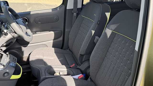 Hyundai INSTER 85kW Cross 49kWh 5dr Auto Green