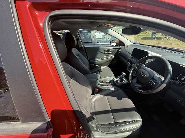 Hyundai KONA 1.6 GDi Hybrid Ultimate 5dr DCT Red
