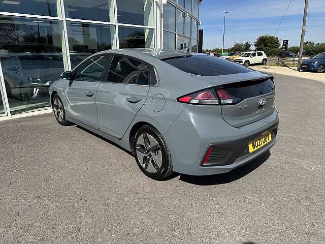 Hyundai IONIQ 1.6 GDi Hybrid Premium SE 5dr DCT