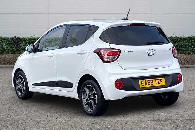 Hyundai I10 1.0 Premium 5dr Polar White