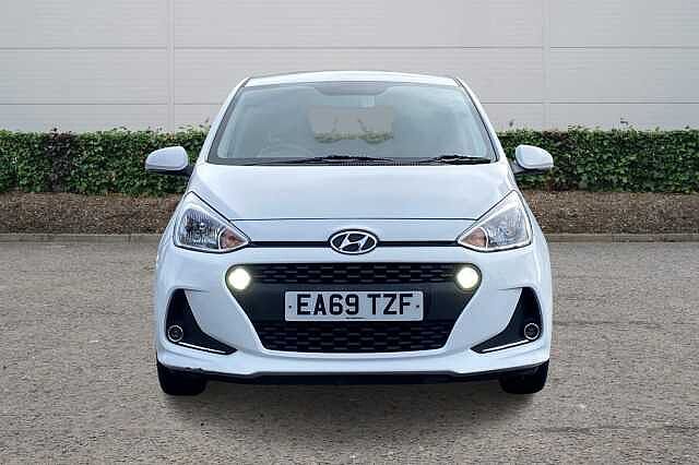 Hyundai I10 1.0 Premium 5dr Polar White
