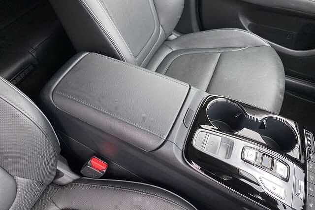 Hyundai TUCSON 1.6 TGDi Hybrid 230 Ultimate 5dr 2WD Auto Atlas White