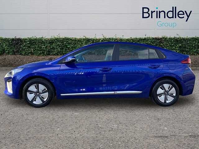 Hyundai IONIQ 1.6 h-GDi SE Connect Hatchback 5dr Petrol Hybrid DCT Euro 6 (s/s) (141 ps) Blue