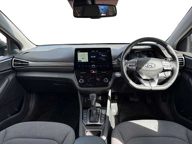 Hyundai IONIQ 1.6 GDi Hybrid Premium 5dr DCT Phantom Black