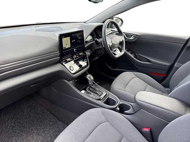 Hyundai IONIQ 1.6 GDi Hybrid Premium 5dr DCT Phantom Black
