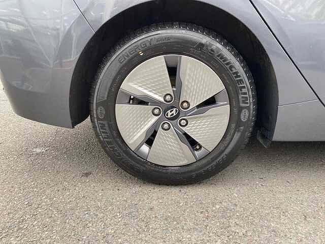 Hyundai IONIQ 1.6 GDi Hybrid Premium 5dr DCT