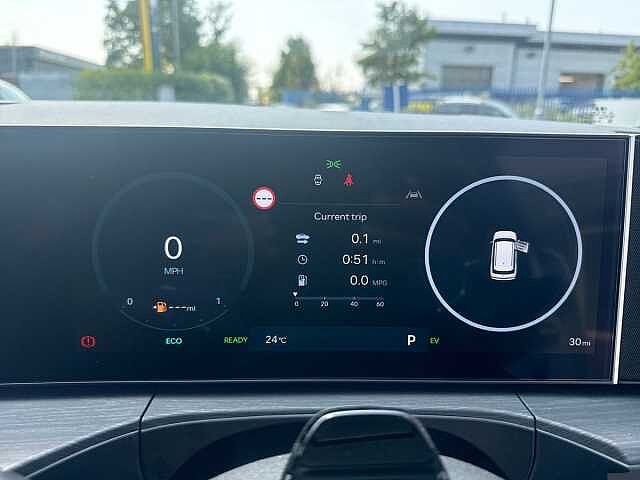Hyundai SANTA FE 1.6 TGDi 239 Hybrid Ultimate 5dr Auto Creamy White