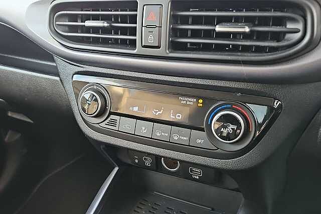 Hyundai i10 1.2 [79] Premium 5dr Auto [Nav]