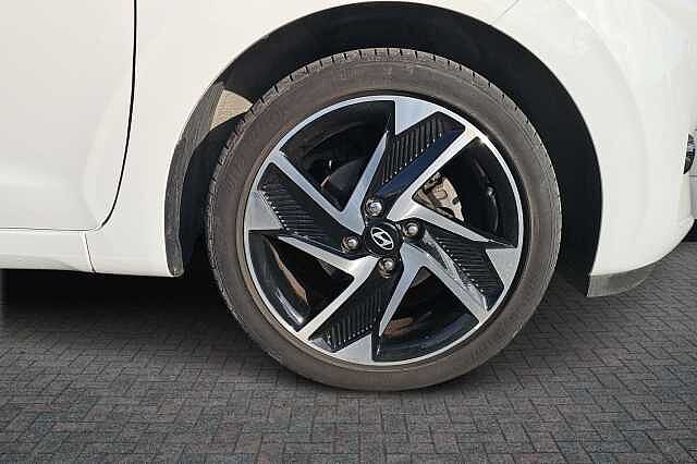 Hyundai i10 1.2 [79] Premium 5dr Auto [Nav]