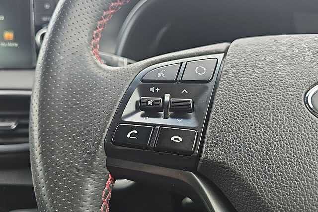 Hyundai TUCSON 1.6 CRDi 48V MHD 136 N Line 5dr 2WD DCT Red