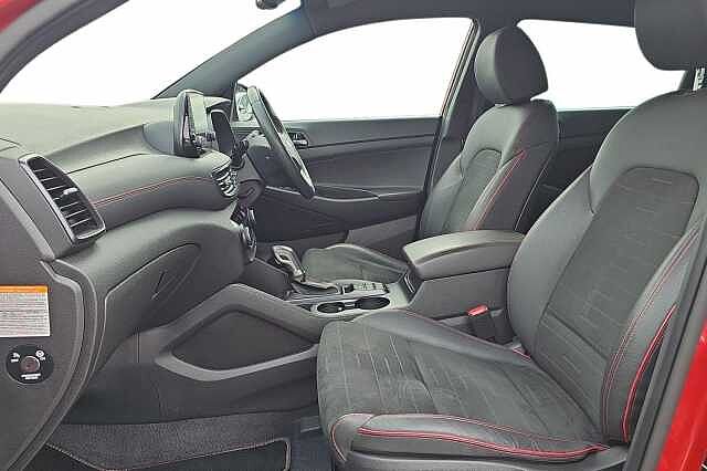 Hyundai TUCSON 1.6 CRDi 48V MHD 136 N Line 5dr 2WD DCT Red