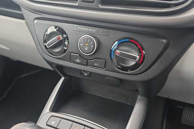 Hyundai i10 1.0 MPi Premium 5dr