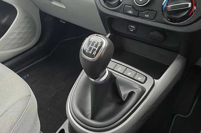 Hyundai i10 1.0 MPi Premium 5dr