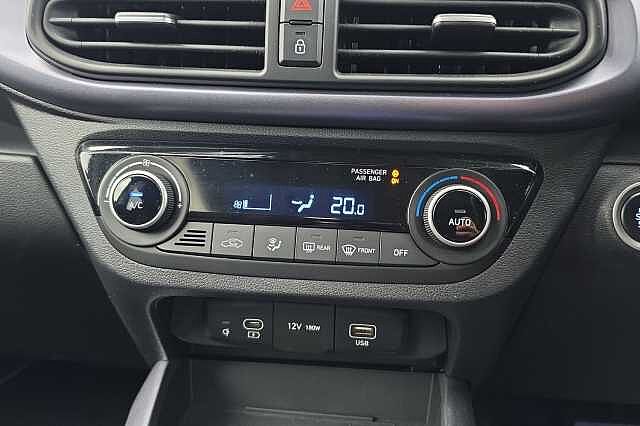 Hyundai i10 1.2 MPi Premium 5dr Auto