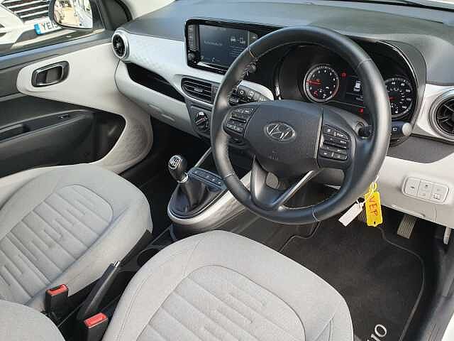 Hyundai i10 1.0 MPi Premium 5dr