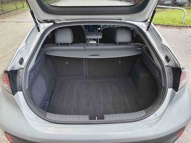 Hyundai IONIQ 1.6 GDi Hybrid Premium SE 5dr DCT Silver