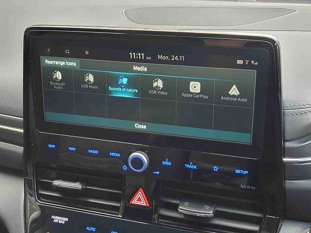 Hyundai IONIQ 1.6 GDi Hybrid Premium SE 5dr DCT Silver