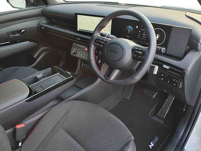 Hyundai TUCSON 1.6T Hybrid N Line 5dr Auto White