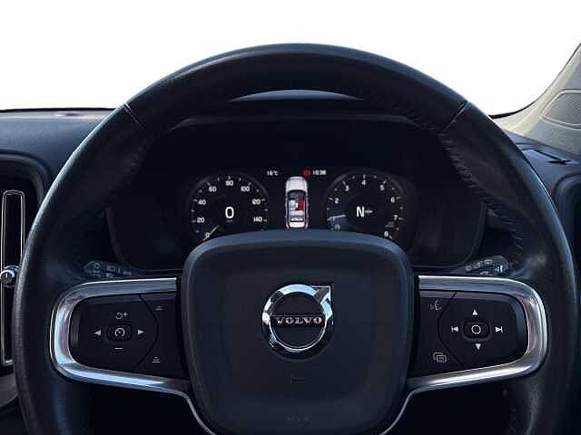 Volvo XC40 1.5 T2 Momentum Core 5dr