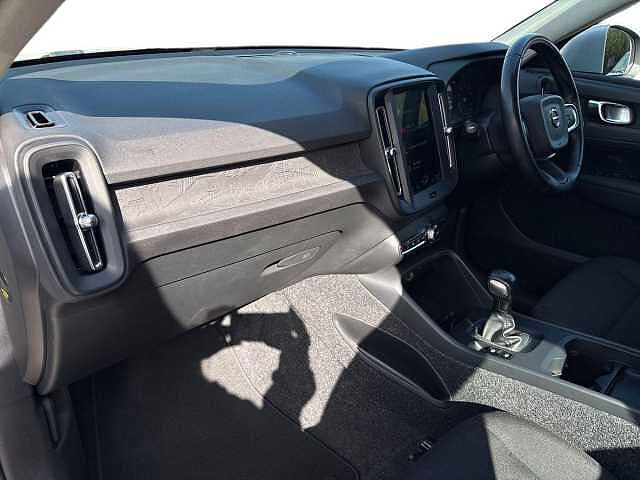 Volvo XC40 1.5 T2 Momentum Core 5dr