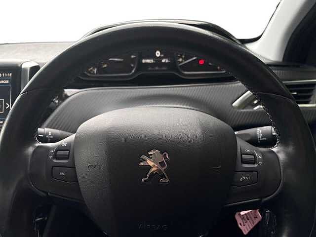Peugeot 2008 1.2 PureTech 110 Allure Premium 5dr