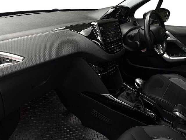 Peugeot 2008 1.2 PureTech 110 Allure Premium 5dr