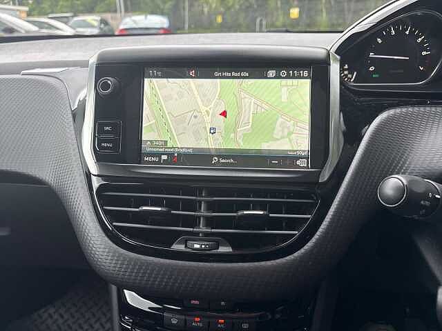 Peugeot 2008 1.2 PureTech 110 Allure Premium 5dr