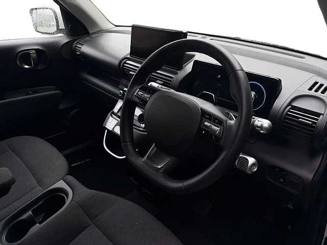 Hyundai INSTER 85kW 02 49kWh 5dr Auto White