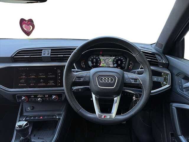 Audi Q3 35 TFSI S Line 5dr [Leather]