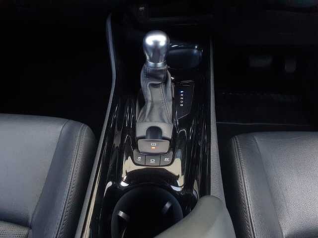 Toyota C-HR 1.8 Hybrid Dynamic 5dr CVT